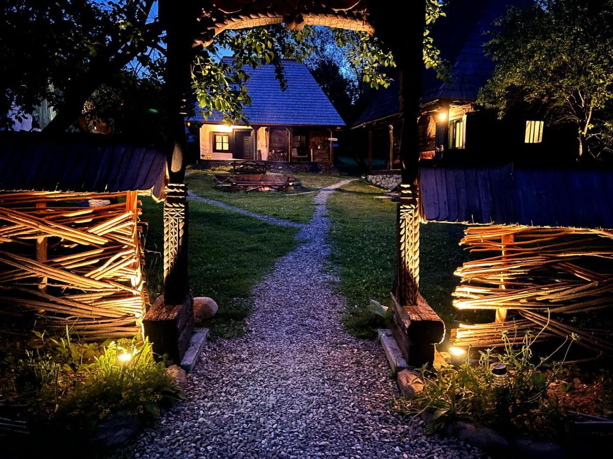 The Village Pension Bréb Kültér fotó