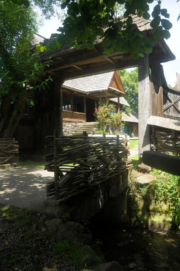 The Village Pension Bréb Kültér fotó