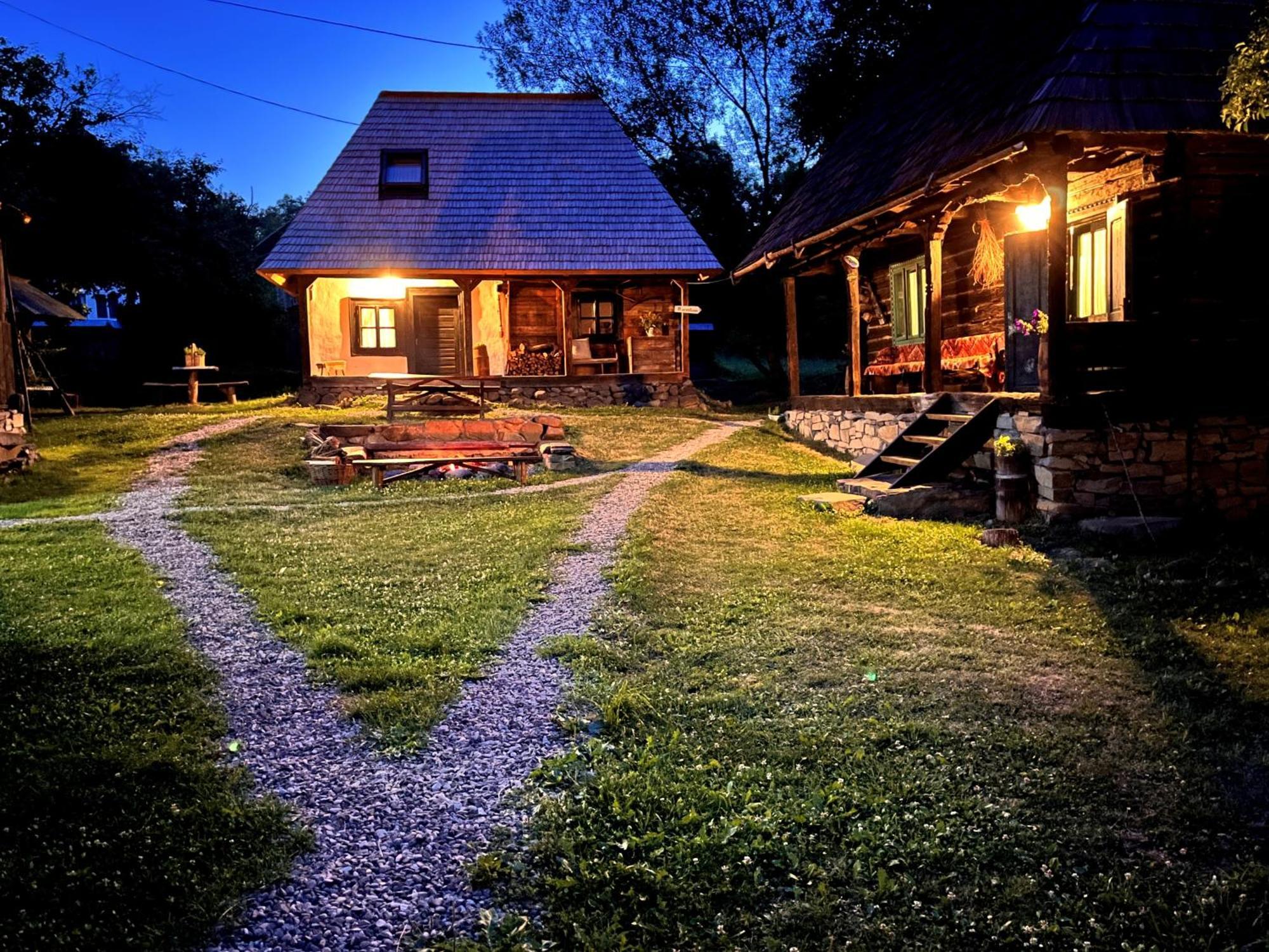 The Village Pension Bréb Kültér fotó